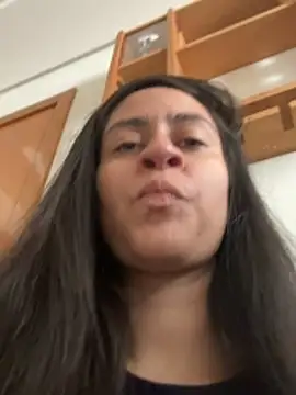 Geovana blan online show from 10, 4, 2026