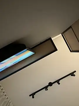 Geovana blan online show from 13, 4, 2026