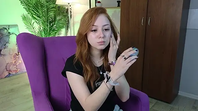 KayleighHoy online show from 5, 3, 2026