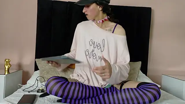 Vannellope 69 online show from 5, 3, 2026