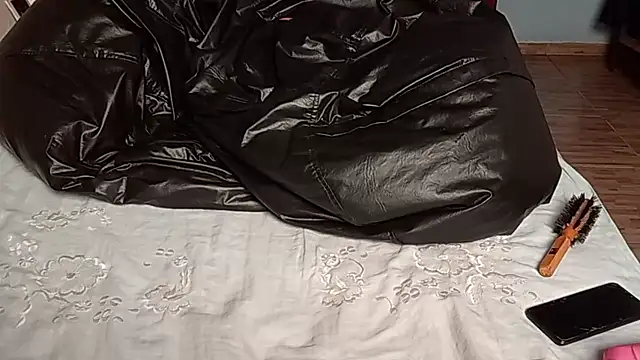 Ruiva40tona online show from 17, 4, 2026