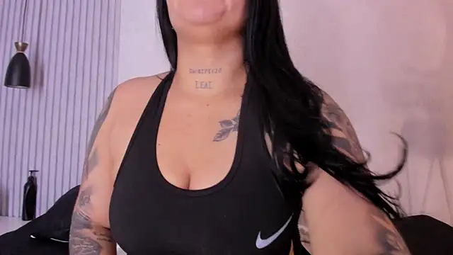 ManuelaMontes  online show from 6, 4, 2026