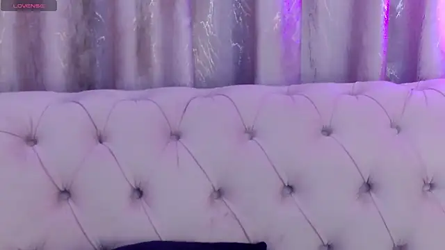 NataliePierce online show from 7, 5, 2026