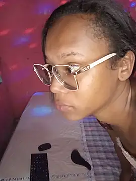 Snapshot of Sraveneno chatting on 15, 5, 2026 Sraveneno online show from 15, 5, 2026