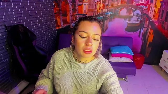 Snapshot of Tamaraa_velez chatting on 15, 6, 2026 Tamaraa velez online show from 15, 6, 2026