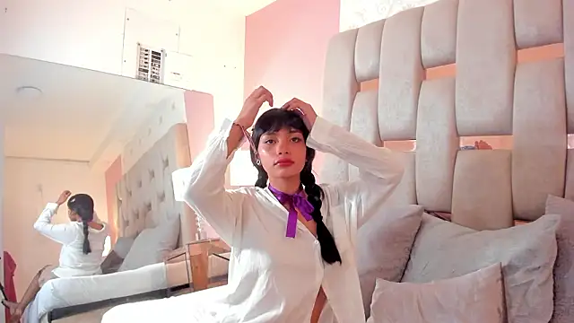 melina voss online show from 4, 3, 2026