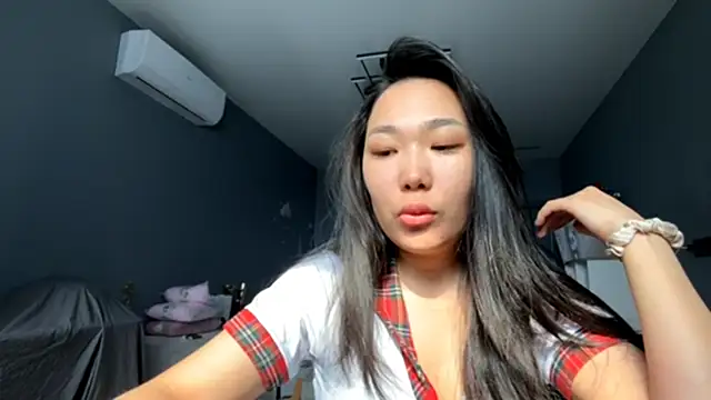 Snapshot of DrivenRitual chatting on 6, 3, 2026 DrivenRitual online show from 6, 3, 2026