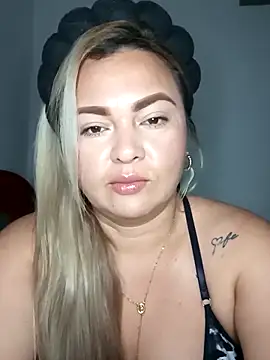 lucy estrr online show from 10, 3, 2026