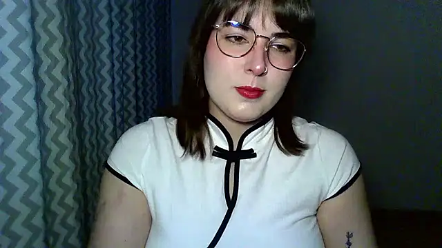 Snapshot of ClaraHard chatting on 8, 7, 2026 ClaraHard online show from 8, 7, 2026