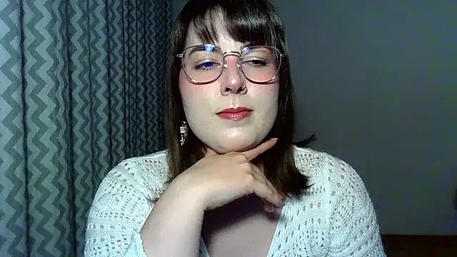Snapshot of ClaraHard chatting on 6, 7, 2026 ClaraHard online show from 6, 7, 2026