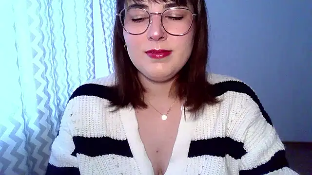 Snapshot of ClaraHard chatting on 9, 7, 2026 ClaraHard online show from 9, 7, 2026