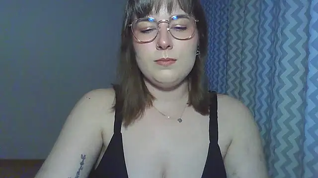 Snapshot of ClaraHard chatting on 22, 6, 2026 ClaraHard online show from 22, 6, 2026