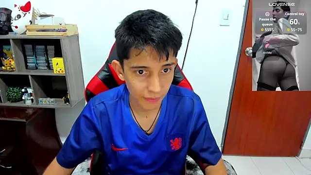 Snapshot of gomitaboy1 chatting on 28, 4, 2026 gomitaboy1 online show from 28, 4, 2026