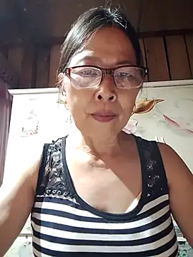 Snapshot of Sky-rain98 chatting on 17, 5, 2026 Sky-rain98 online show from 17, 5, 2026