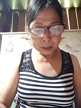 Snapshot of Sky-rain98 chatting on 18, 5, 2026 Sky-rain98 online show from 18, 5, 2026