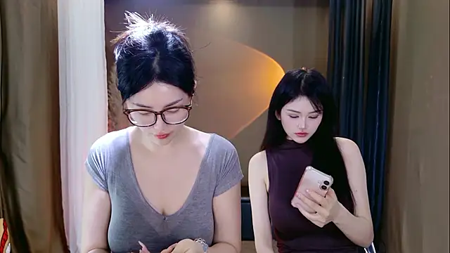 Banana-Milk69 online show from 27, 6, 2026