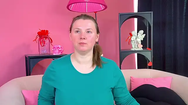 Snapshot of MelodyMoores chatting on 11, 5, 2026 MelodyMoores online show from 11, 5, 2026