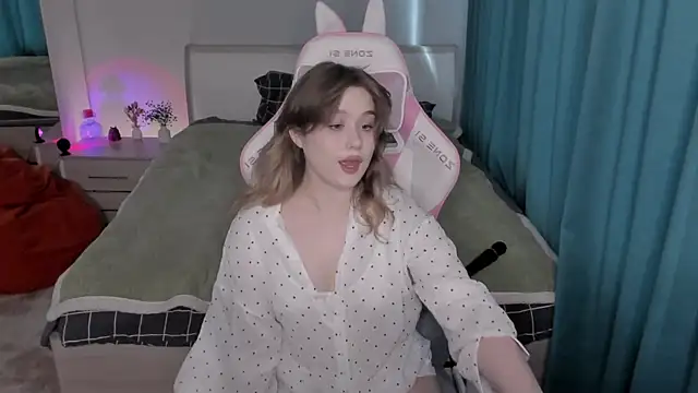Snapshot of JennyHardy chatting on 12, 7, 2026 JennyHardy online show from 12, 7, 2026