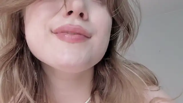 Snapshot of JennyHardy chatting on 26, 6, 2026 JennyHardy online show from 26, 6, 2026