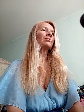 ViktoriaSexi1 online show from 28, 4, 2026