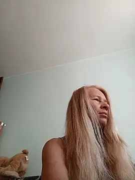 ViktoriaSexi1 online show from 19, 5, 2026