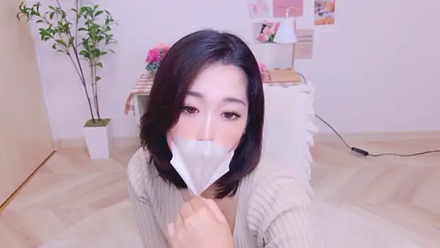 Snapshot of YURIKAsan_ chatting on 27, 5, 2026 YURIKAsan online show from 27, 5, 2026