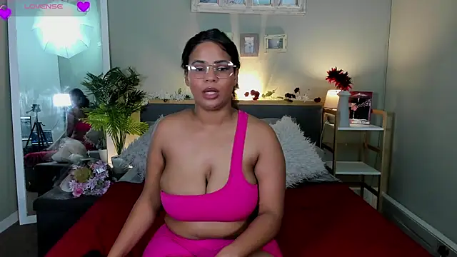 NaughtyTyra online show from 8, 4, 2026