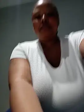 Snapshot of mimi_passion24 chatting on 6, 6, 2026 mimi passion24 online show from 6, 6, 2026
