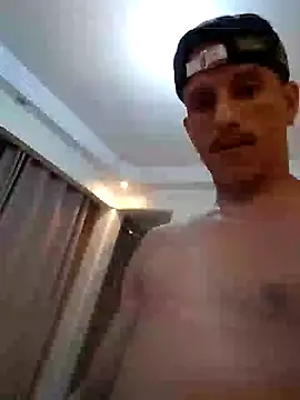 Snapshot of zl28rei chatting on 17, 6, 2026 zl28rei online show from 17, 6, 2026