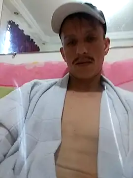 Snapshot of zl28rei chatting on 19, 6, 2026 zl28rei online show from 19, 6, 2026