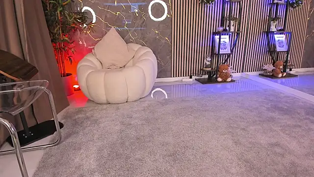 Velvet Spell online show from 4, 5, 2026