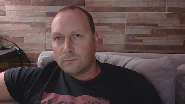 lustonfan online show from 8, 4, 2026