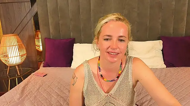 Snapshot of Alaska_Si chatting on 6, 6, 2026 Alaska Si online show from 6, 6, 2026