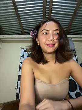 Snapshot of yourmommy_pia chatting on 28, 5, 2026 yourmommy pia online show from 28, 5, 2026