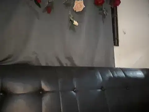 yourmommy pia online show from 4, 4, 2026