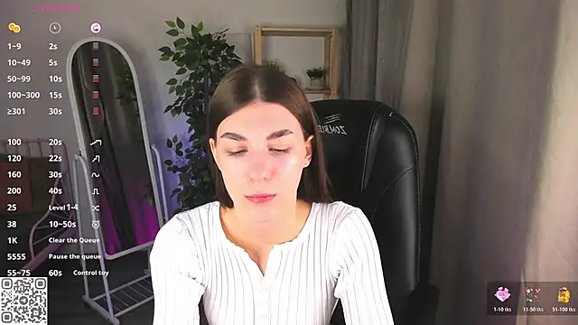 LunaRossaa online show from 25, 3, 2026