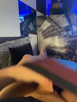 MatthewEmme2121 online show from 15, 4, 2026