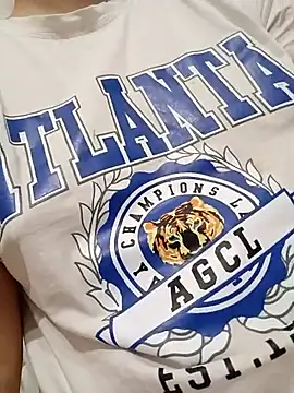 Emi hot1 online show from 5, 3, 2026