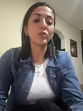 SamanthaWalker  online show from 15, 6, 2026