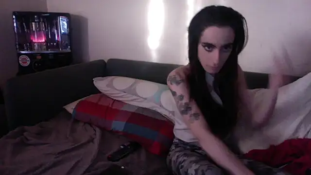 chiara-mario online show from 5, 4, 2026