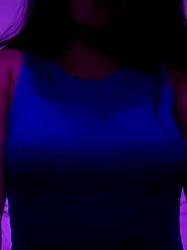 MidnightVelvet23 online show from 5, 3, 2026