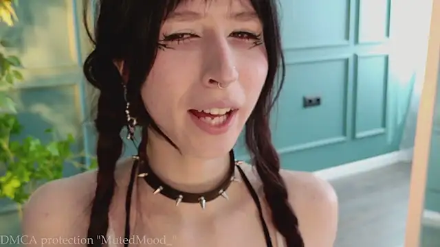 Snapshot of MutedMood_ chatting on 25, 6, 2026 MutedMood online show from 25, 6, 2026