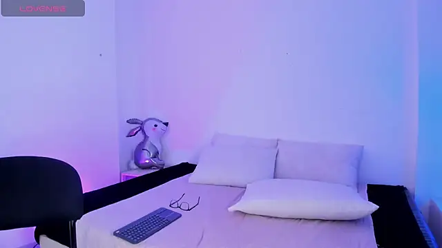 Eve-01 online show from 13, 4, 2026