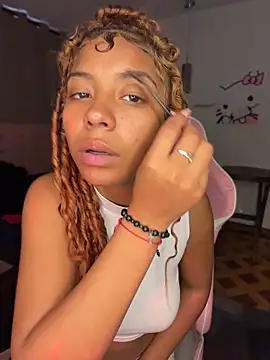 ThePrettyTiana online show from 19, 4, 2026