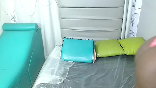 cruzsofiars707 online show from 7, 4, 2026