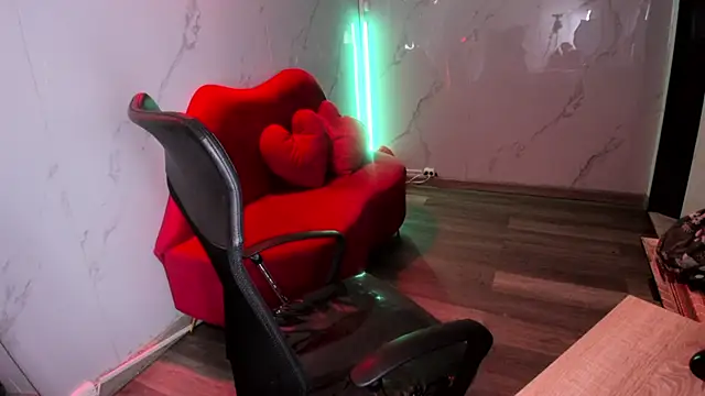 Ivy Brown  online show from 11, 3, 2026