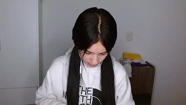 Lucy engel online show from 10, 4, 2026