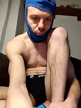 Snapshot of MatusCaddy chatting on 12, 4, 2026 MatusCaddy online show from 12, 4, 2026