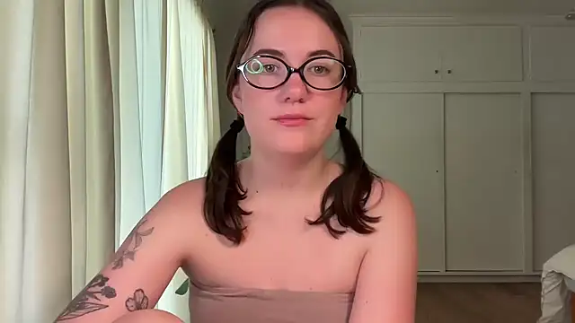 Snapshot of summerxo chatting on 5, 6, 2026 summerxo online show from 5, 6, 2026