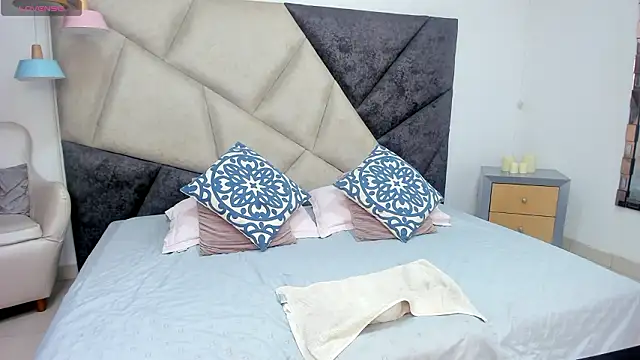 AbbiePaige online show from 13, 3, 2026